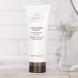 Aloe-Foaming-Cleanser